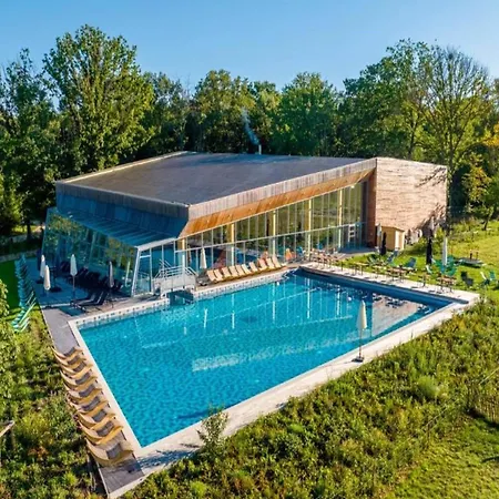 펜션 Stylish Forest Mansion Antoing